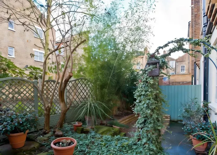 Great Camden Town Flat
